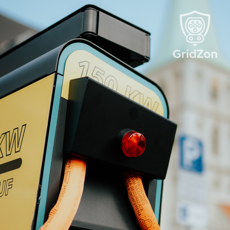 GRIDZON Kabelschutz Komplettanlage an Alpitronic Hypercharger HYC 150–400